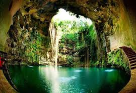 Cenote under Quintana Roo